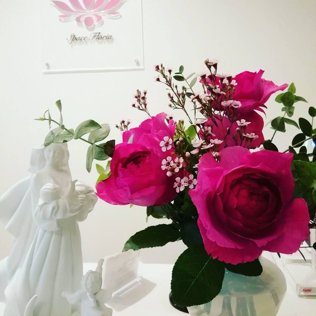 お花がいっぱい♡
#スペースフローリア #軽井沢 #レンタルサロン #イベントスペース #アロマセラピーサロン