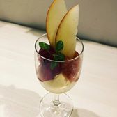 画像に含まれている可能性があるもの:飲み物、食べ物、室内